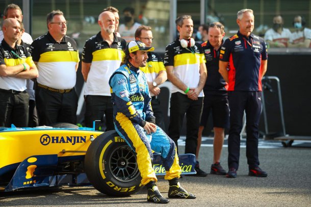 Alonso feliz, vuelve a la F1