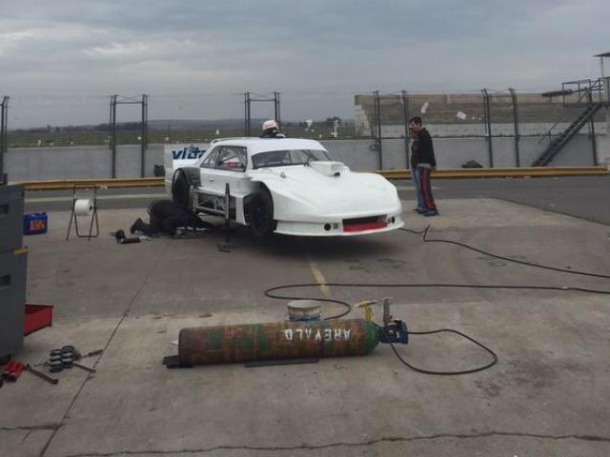 Carlos Okulovich probando