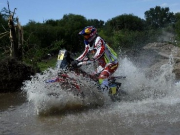 MOTOS: TRIUNFO DE BARREDA BORT