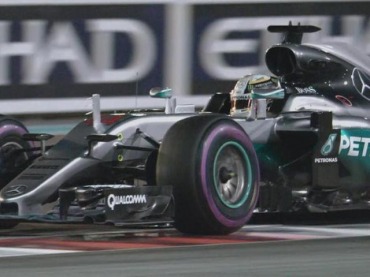 HAMILTON, INTRATABLE, SE LLEVÓ LA POLE