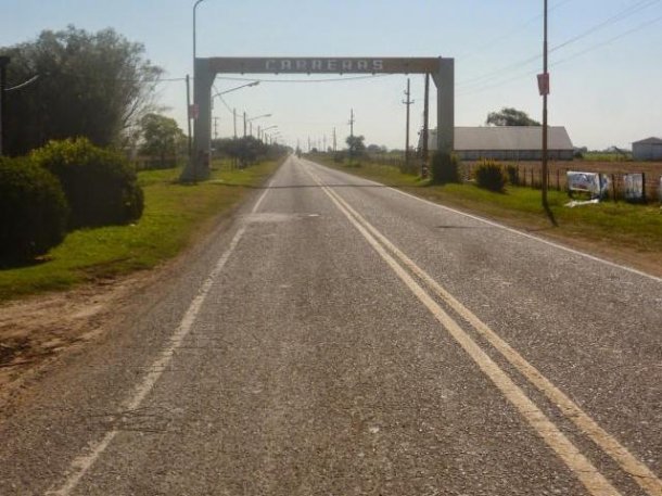 La imagen de la entrada a su ciudad, el silencio formo parte del dia en Carreras