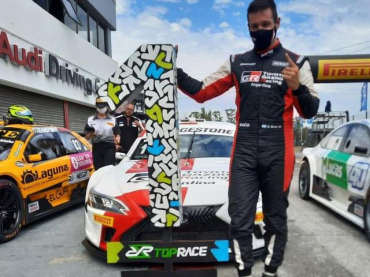 AZAR CON LA POLE DEL TOP RACE EN BS. AS.