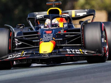 VERSTAPPEN ADELANTE EL DÍA VIERNES