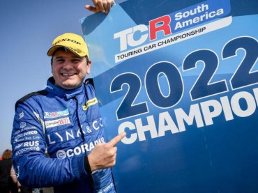 PEZZINI ES CAMPEÓN DEL TCR SUDAMERICANO