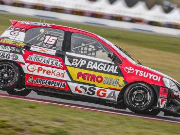 POLE DE RENZO BLOTTA EN LA CLASE 2