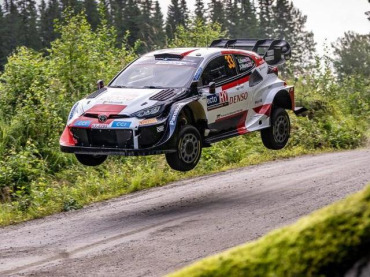 EVANS SE QUEDÓ CON EL RALLY DE FINLANDIA