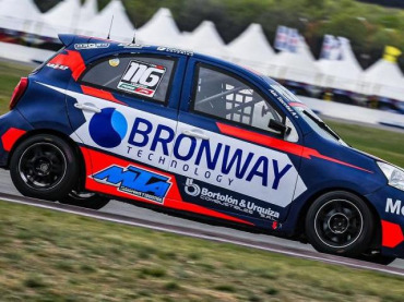 TORRISI CON LA POLE PROVISORIA DE LA CLASE 2 EN TOAY