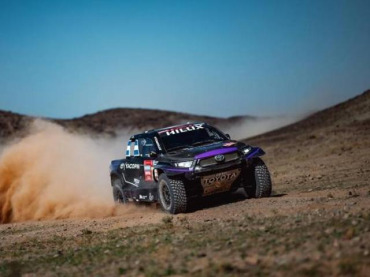 PODIO PARA YACOPINI EN LA ETAPA 5 QUE GANÓ AL ATTIYAH