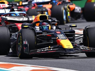 VERSTAPPEN NO DIO TREGUA Y SE QUEDÓ CON EL SPRINT