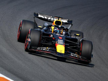 VERSTAPPEN SE AFIANZÓ EN LA POLE POSITION Y PUSO EN JAQUE UN RÉCORD DE SENNA