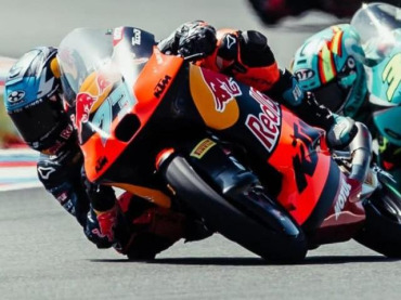 PERRONE Y MORELLI ENTRE LOS PUNTOS EN EL MOTO3